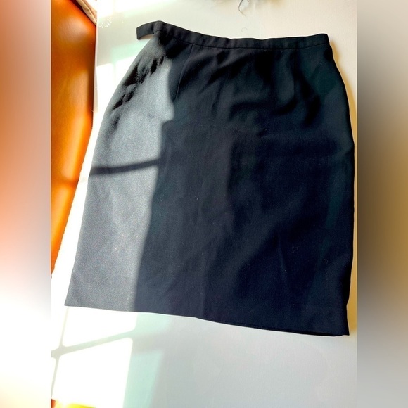 Giorgio Armani front side slit skirt size 40 - Picture 5 of 9